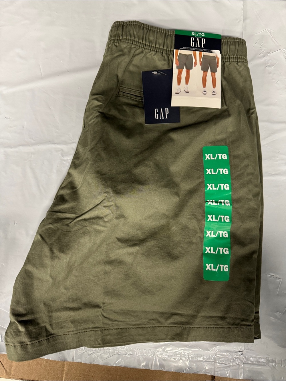 GAP Men's Olive Green Athletic Shorts